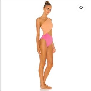Beach Riot Celine Ribbed Colorblock One
Shoulder Swimsuit